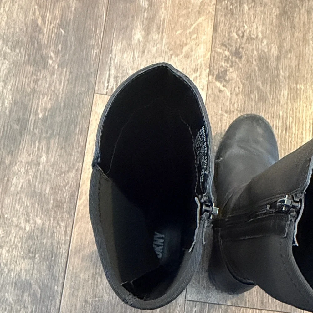 DKNY Black Kids Boots - Picture 9 of 10